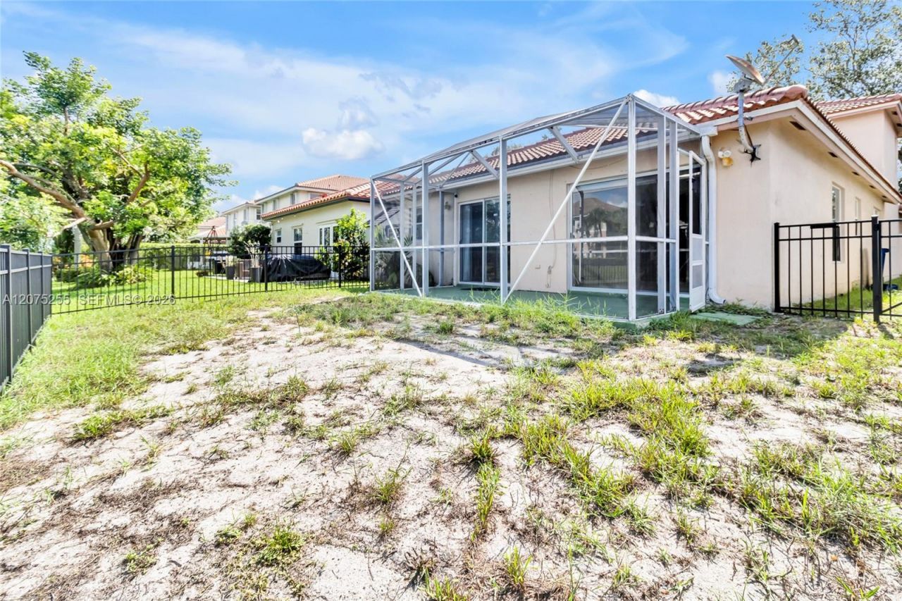 3884 NW 63rd Ter, Coral Springs, FL 33067 Photo
