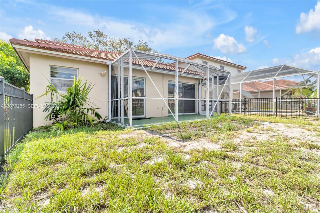 3884 NW 63rd Ter, Coral Springs, FL 33067 Photo