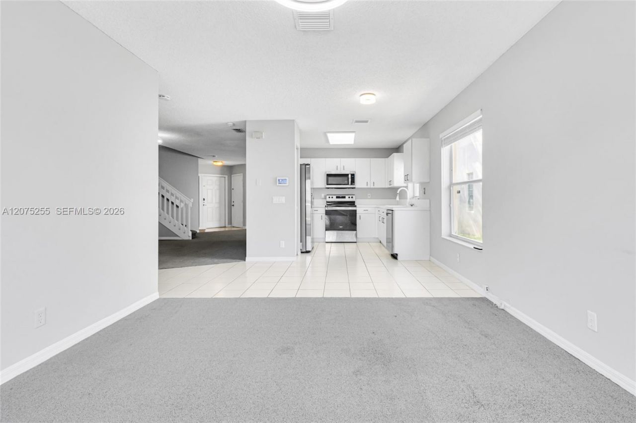 3884 NW 63rd Ter, Coral Springs, FL 33067 Photo