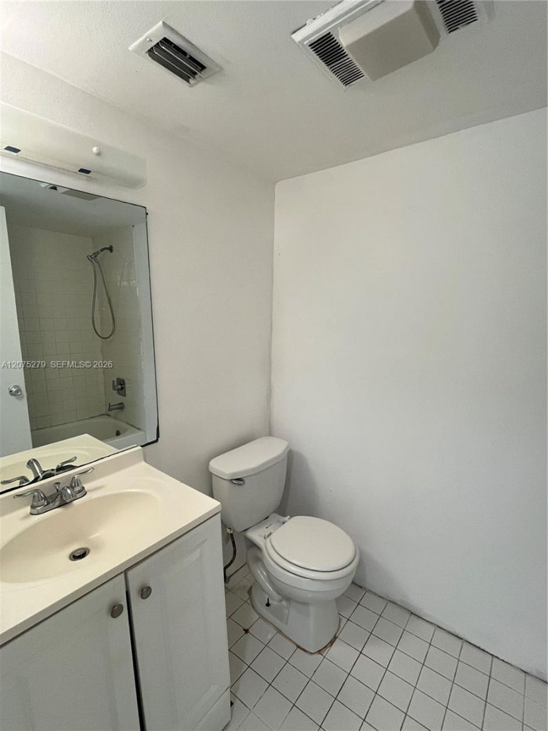 3252 Foxcroft Rd , Unit 104, Miramar, FL 33025 Photo