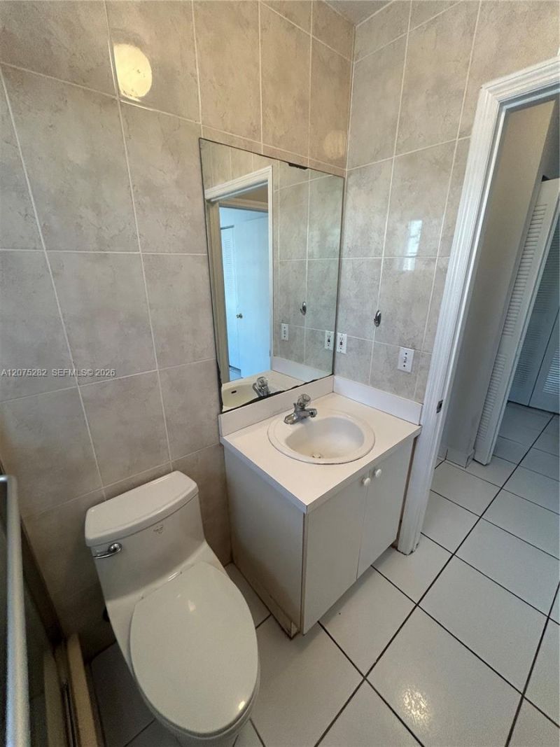 2421 NW 99th Ter , Unit 2, Miami, FL 33147 Photo