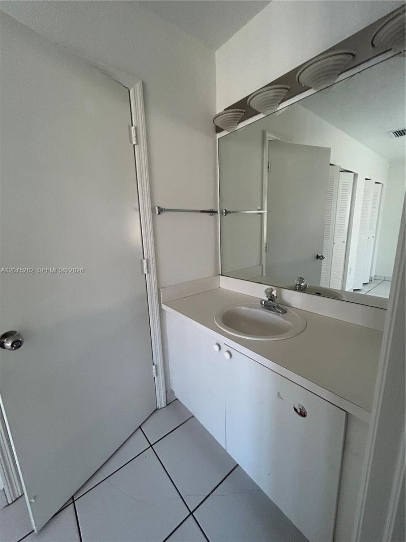 2421 NW 99th Ter , Unit 2, Miami, FL 33147 Photo