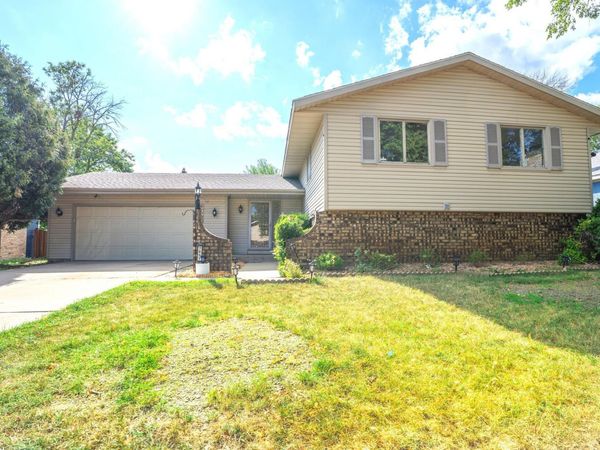 7857 Idaho Avenue N, Brooklyn Park, MN 55445