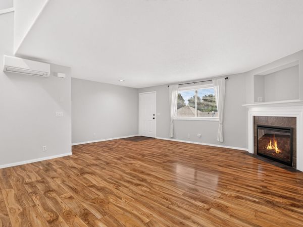 1050 NE Butler Market Road, Unit APT 29, Bend, OR 97701
