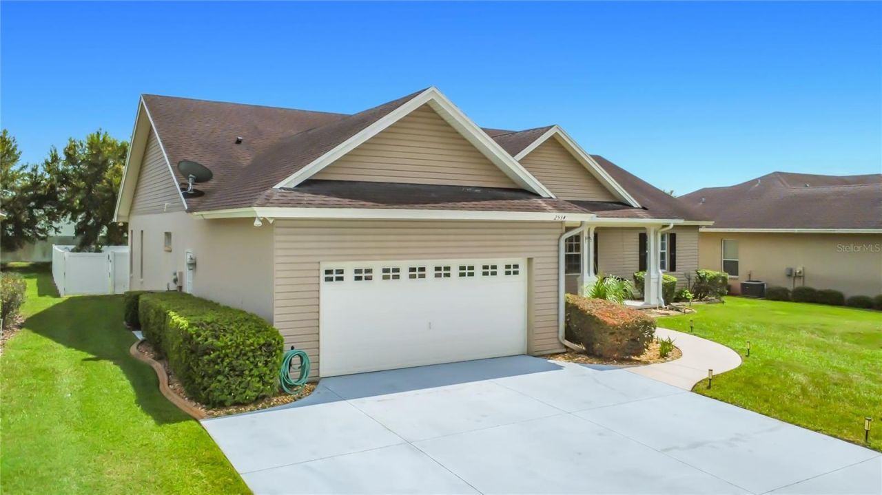 2534 Iris Ann Drive , Lakeland, FL 33810 Photo