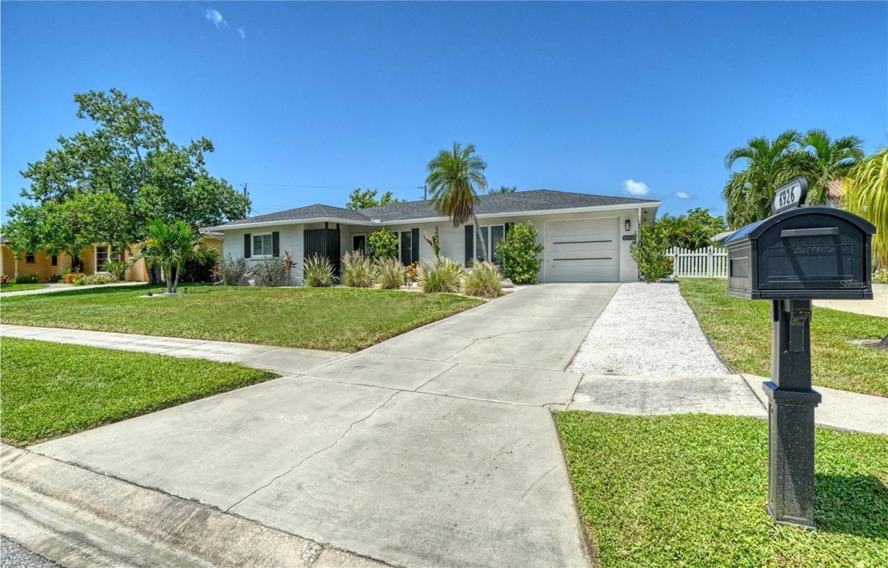 Please Call For Address, Sarasota, FL 34231 Photo