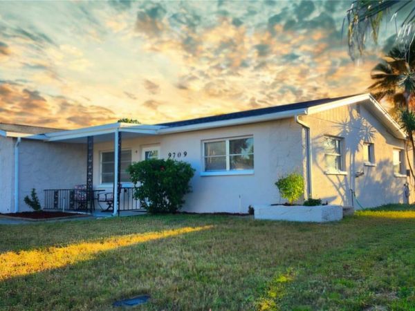 9709 LAKESIDE LANE , PORT RICHEY, FL 34668