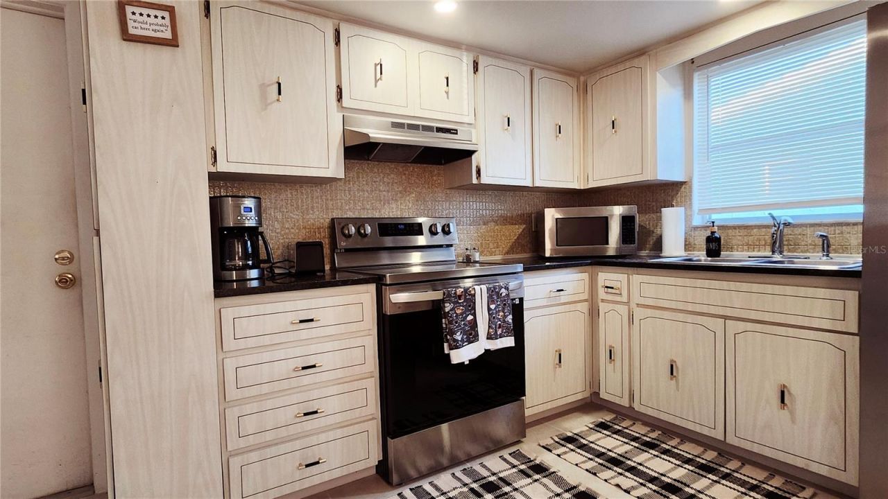 9709 Lakeside Lane , Port Richey, FL 34668 Photo