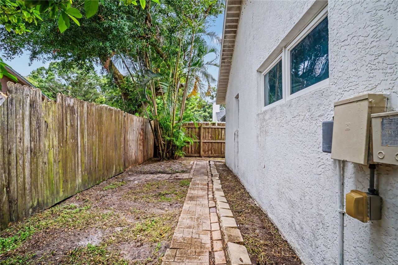 2179 Cypress Point Drive N, Clearwater, FL 33763 Photo