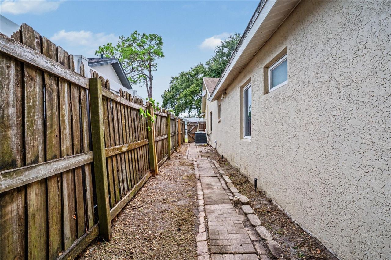2179 Cypress Point Drive N, Clearwater, FL 33763 Photo