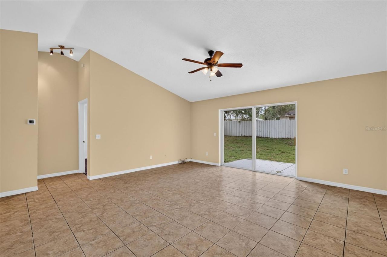 40107 Oakridge Drive, Lady Lake, FL 32159 Photo