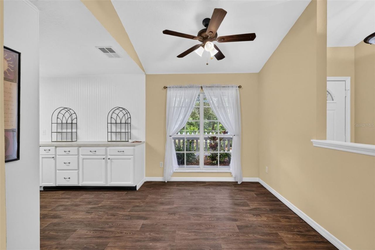 40107 Oakridge Drive, Lady Lake, FL 32159 Photo