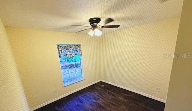40107 Oakridge Drive , Lady Lake, FL 32159 Photo