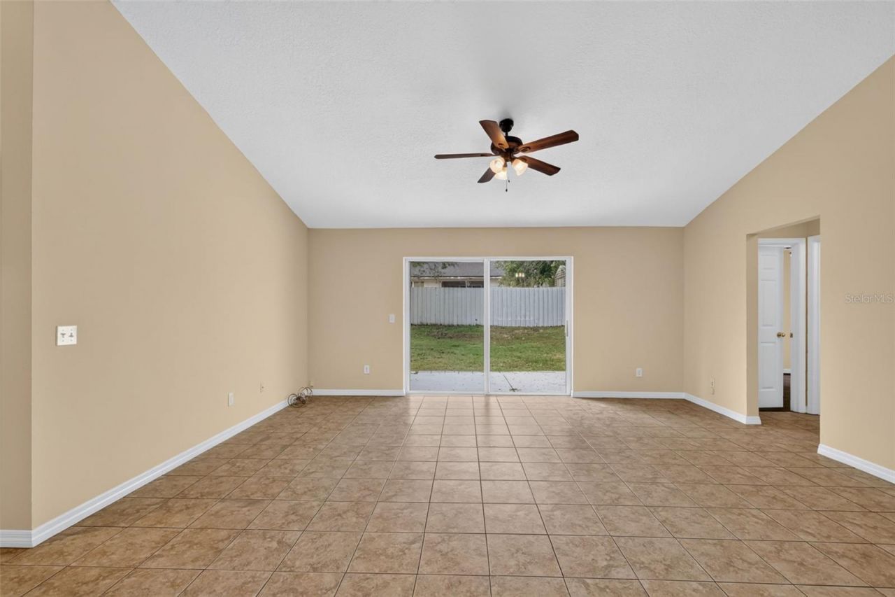 40107 Oakridge Drive, Lady Lake, FL 32159 Photo
