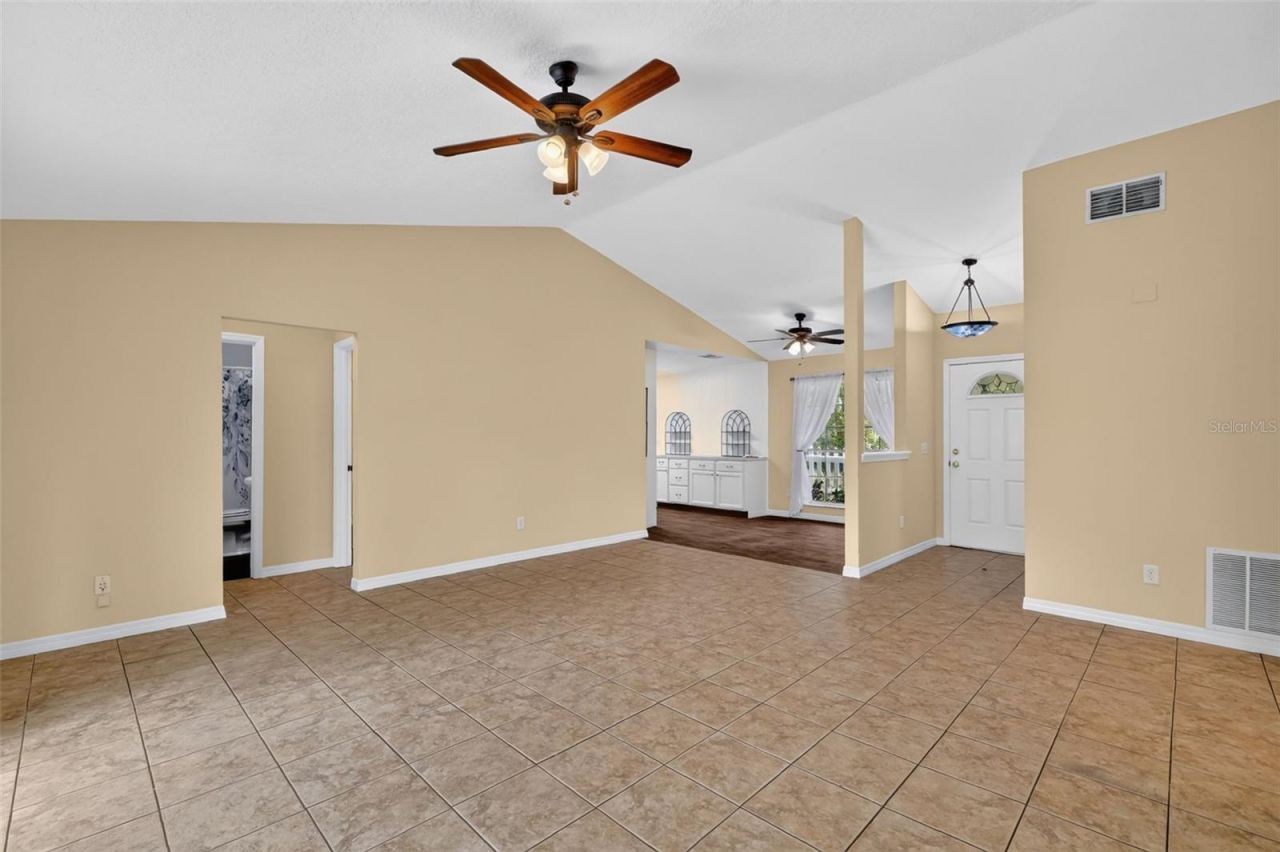 40107 Oakridge Drive, Lady Lake, FL 32159 Photo