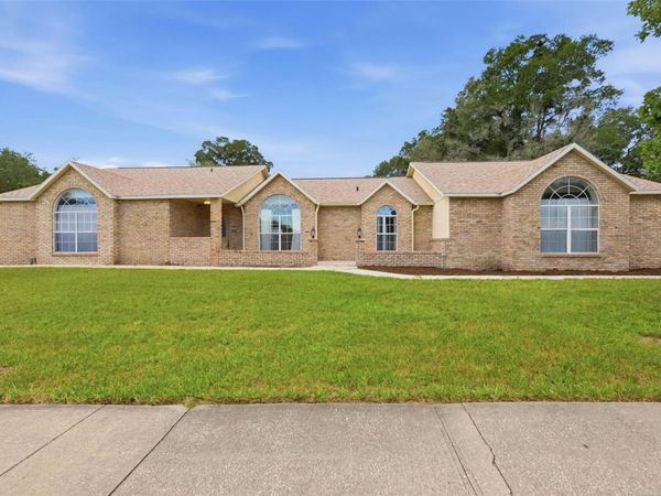 1095 E WISCONSIN AVENUE, DELAND, FL 32724