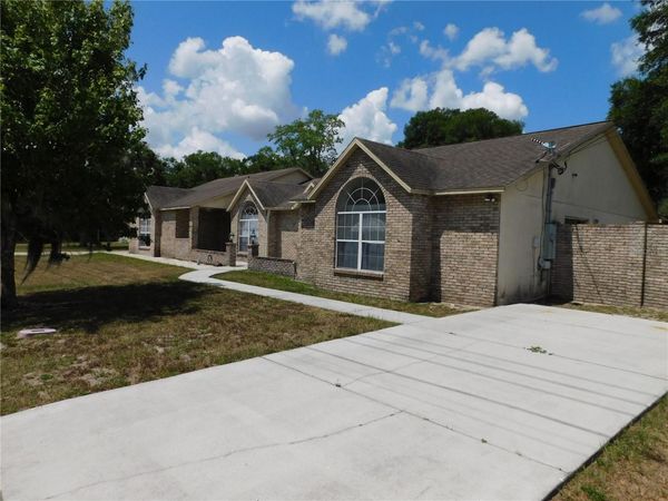 1095 E WISCONSIN AVENUE , DELAND, FL 32724