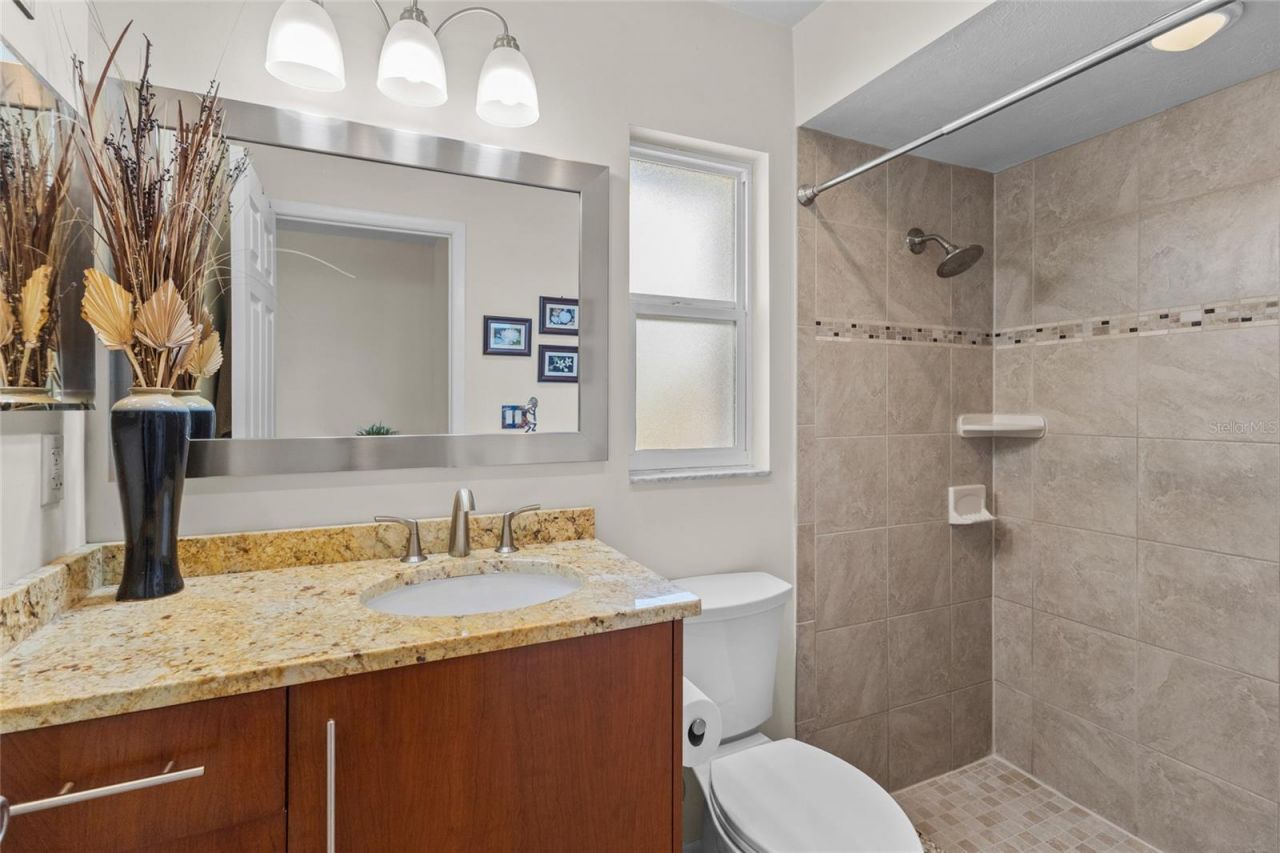 6640 Waterford Lane , Sarasota, FL 34238 Photo