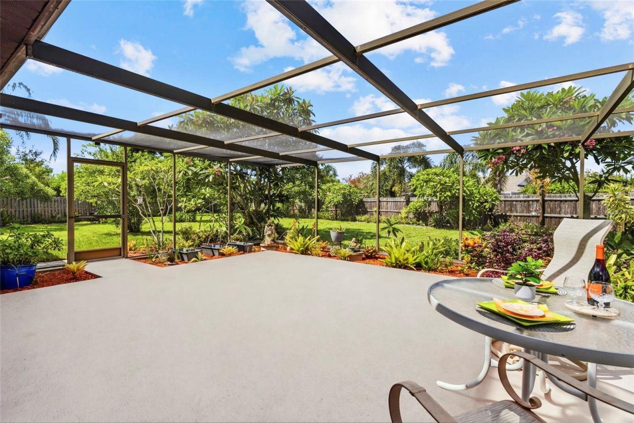 6640 Waterford Lane , Sarasota, FL 34238 Photo