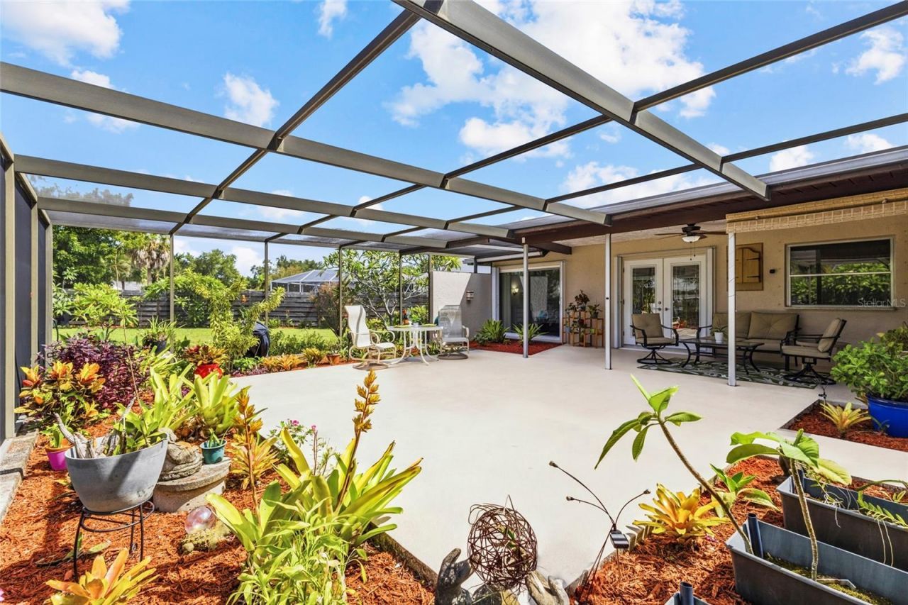 6640 Waterford Lane , Sarasota, FL 34238 Photo