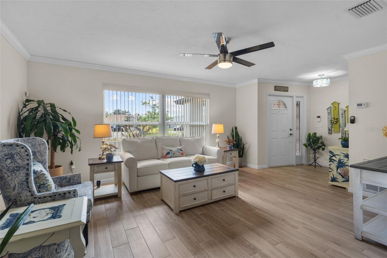 6640 Waterford Lane , Sarasota, FL 34238 Photo