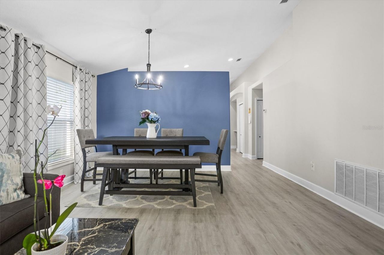 5209 Abbey Park Avenue , Tampa, FL 33647 Photo