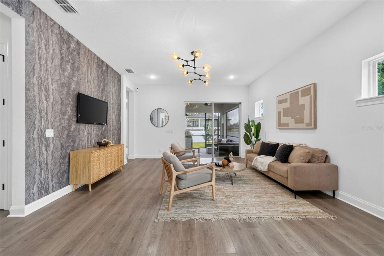 1619 S Osceola Avenue, Orlando, FL 32806 Photo