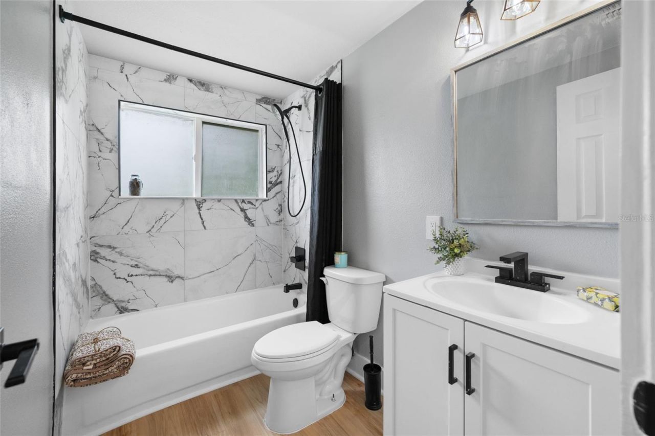 2547 Kingston Street S, Saint Petersburg, FL 33711 Photo