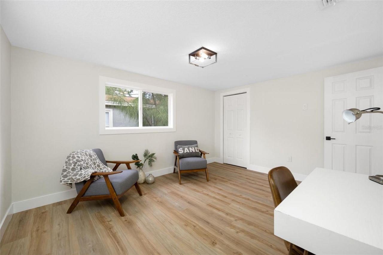 2547 Kingston Street S, Saint Petersburg, FL 33711 Photo