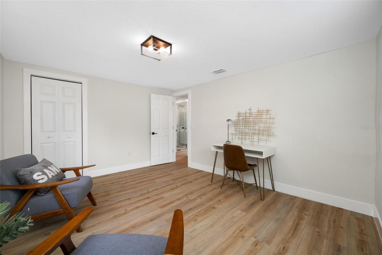 2547 Kingston Street S, Saint Petersburg, FL 33711 Photo