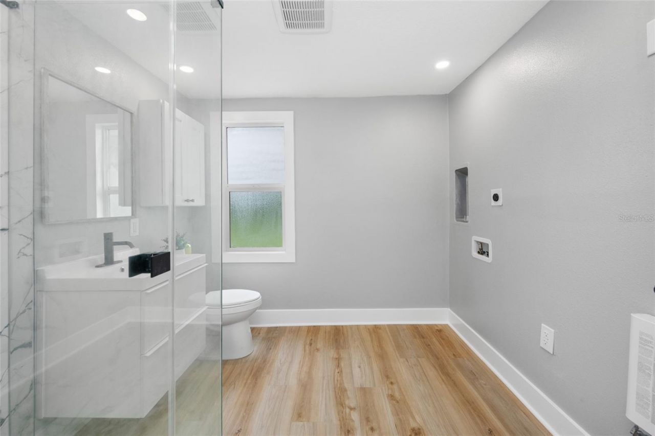 2547 Kingston Street S, Saint Petersburg, FL 33711 Photo