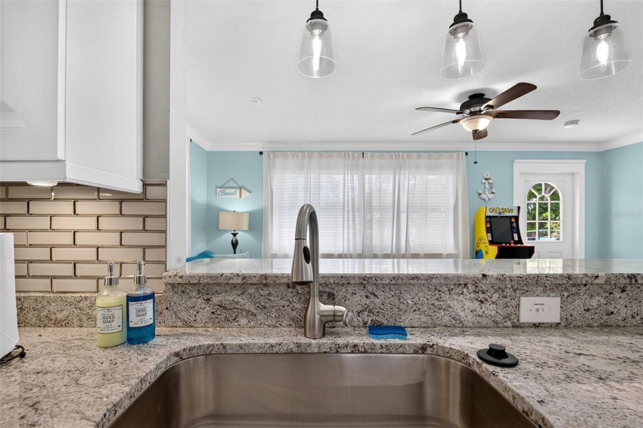 3409 18th Avenue Drive W, Bradenton, FL 34205 Photo
