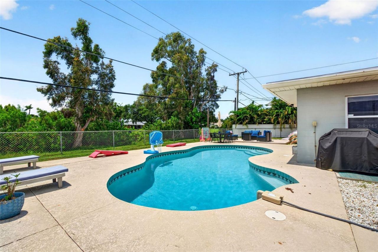 3409 18th Avenue Drive W, Bradenton, FL 34205 Photo