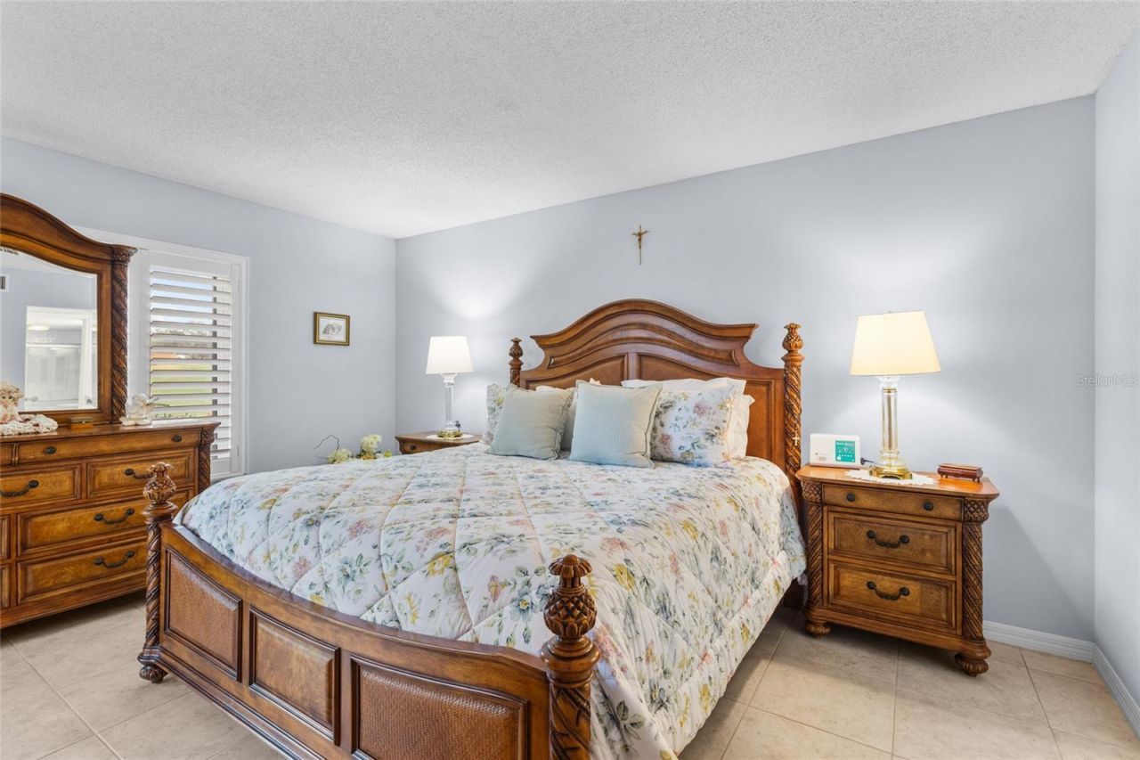 6211 Timber Lake Drive , Unit B1, Sarasota, FL 34243 Photo