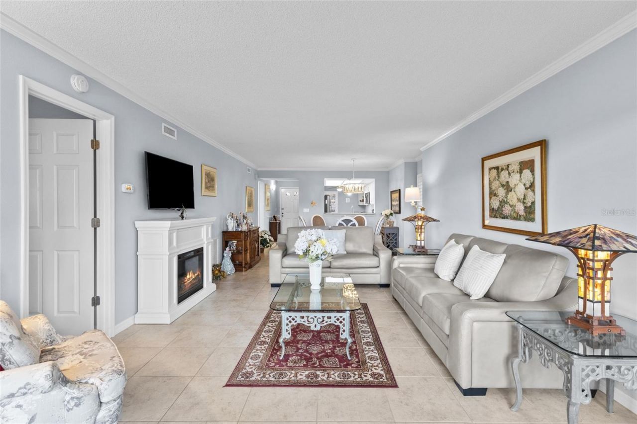 6211 Timber Lake Drive , Unit B1, Sarasota, FL 34243 Photo