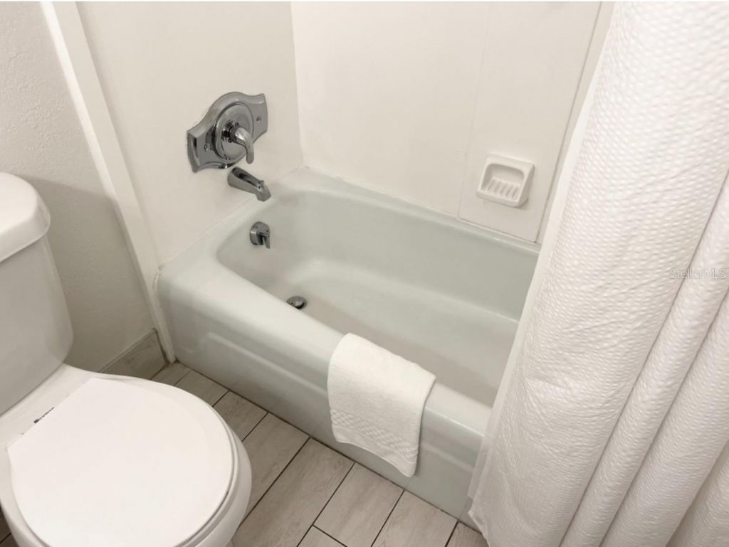 7150 N Tamiami Trail , Unit N420, Sarasota, FL 34243 Photo