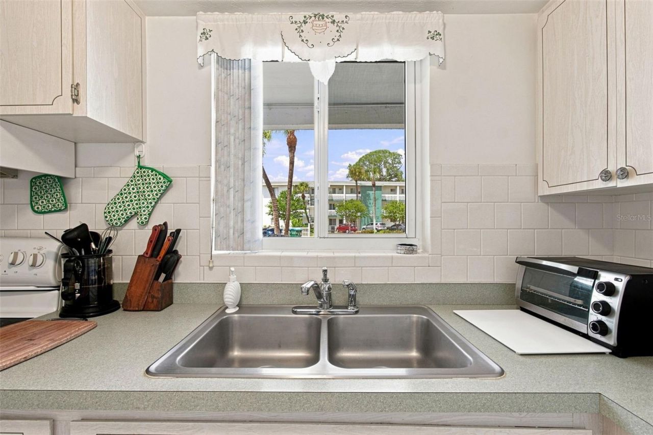 5913 17th Street W, Unit 1, Bradenton, FL 34207 Photo