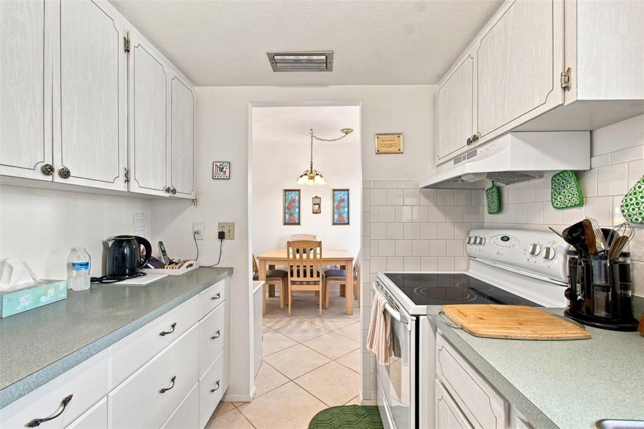5913 17th Street W, Unit 1, Bradenton, FL 34207 Photo