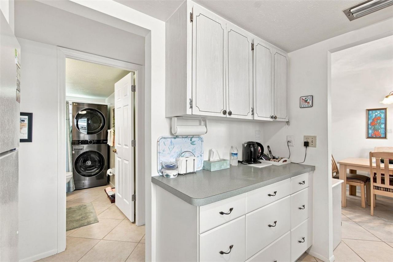 5913 17th Street W, Unit 1, Bradenton, FL 34207 Photo
