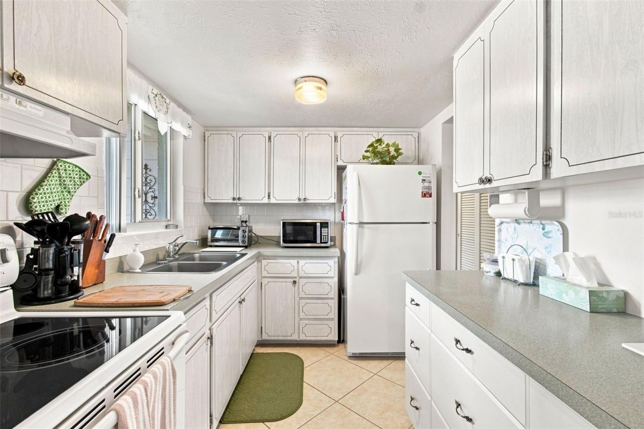 5913 17th Street W, Unit 1, Bradenton, FL 34207 Photo