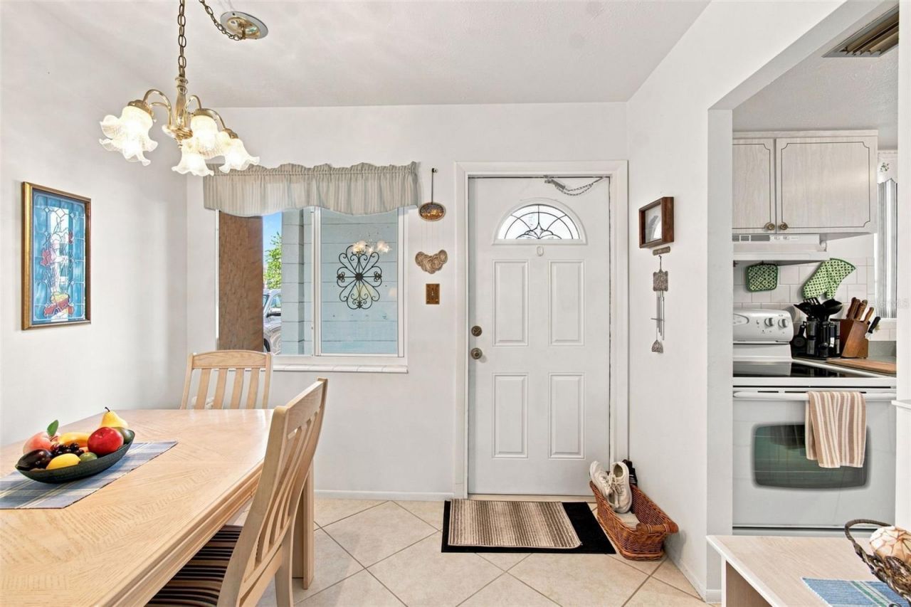 5913 17th Street W, Unit 1, Bradenton, FL 34207 Photo
