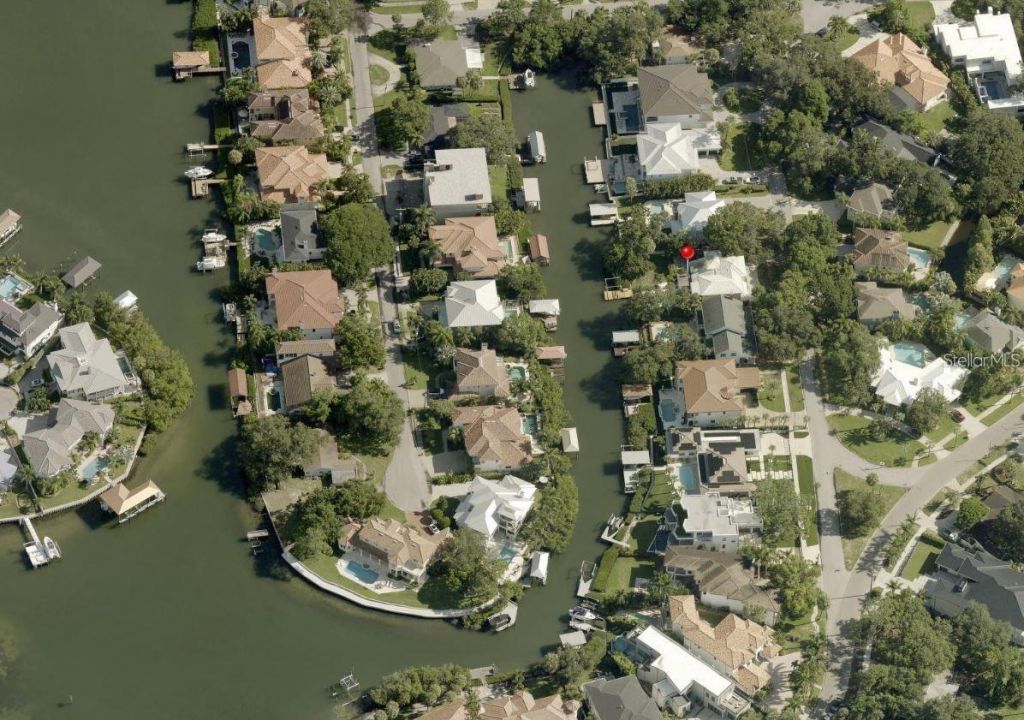 5123 W Neptune Way, Tampa, FL 33609 Photo