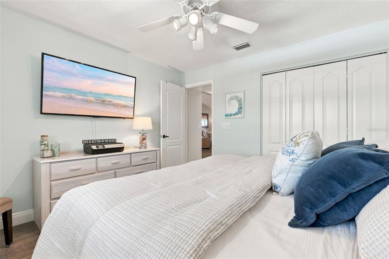8735 Olde Hickory Avenue , Unit 8304, Sarasota, FL 34238 Photo