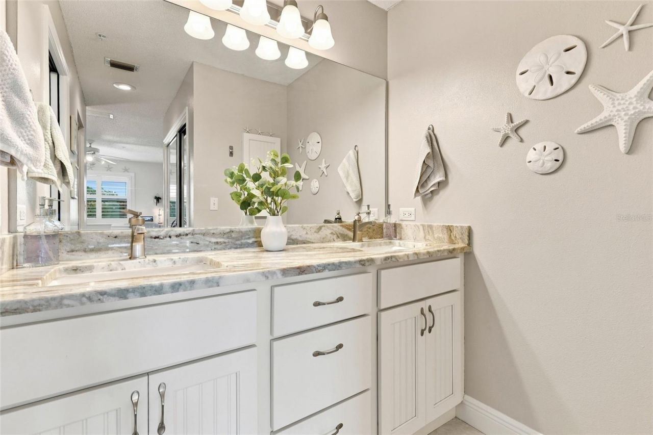 8735 Olde Hickory Avenue , Unit 8304, Sarasota, FL 34238 Photo