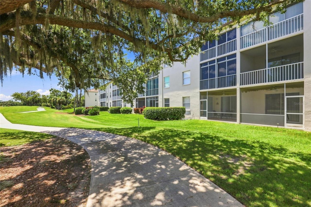 8735 Olde Hickory Avenue , Unit 8304, Sarasota, FL 34238 Photo