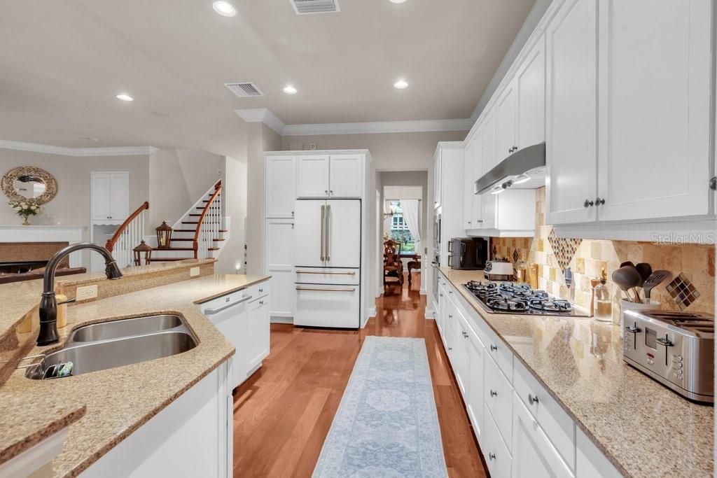 16012 Ternglade Drive , Lithia, FL 33547 Photo