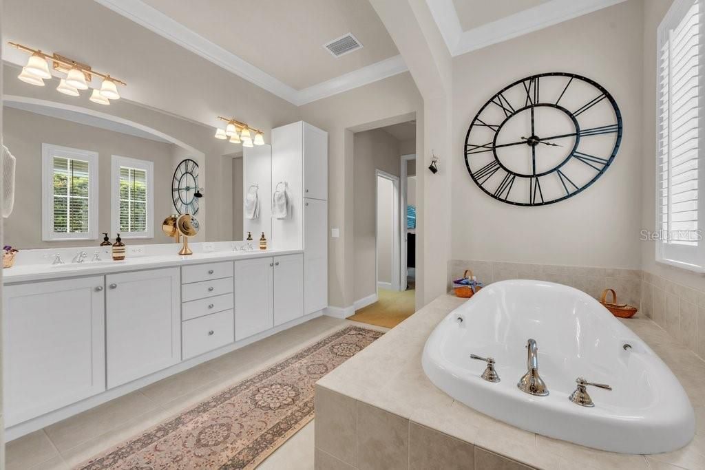 16012 Ternglade Drive , Lithia, FL 33547 Photo