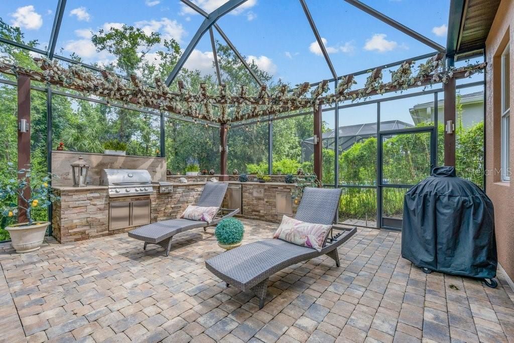 16012 Ternglade Drive , Lithia, FL 33547 Photo