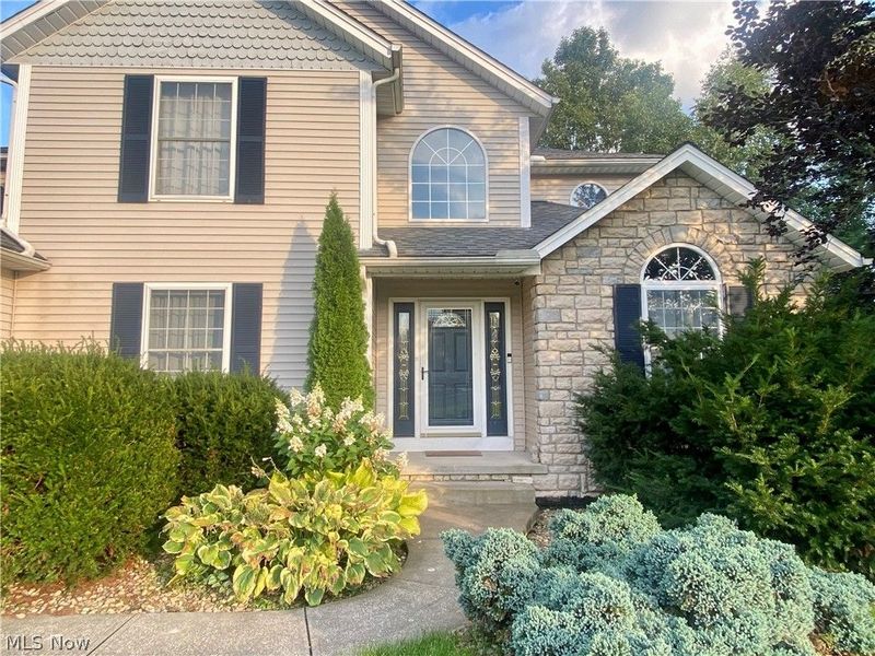 312 Middlestone Way , Cuyahoga Falls, OH 44223 Photo 2