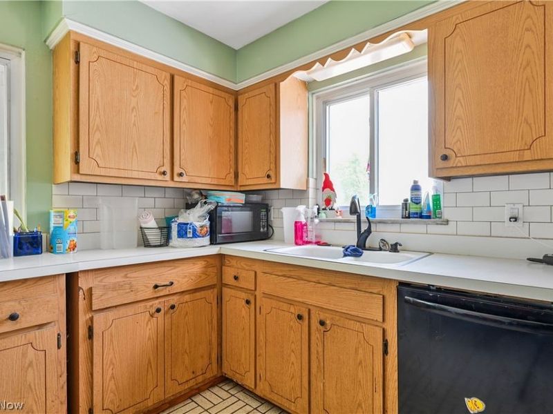 5905 Stearns Road , North Olmsted, OH 44070 Photo 13